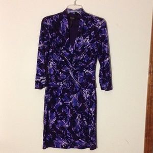 Beautiful dress zipper side stretch so it fit 6-10