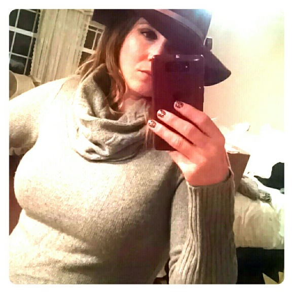 Funnel/cowl Neck cable grey sweater