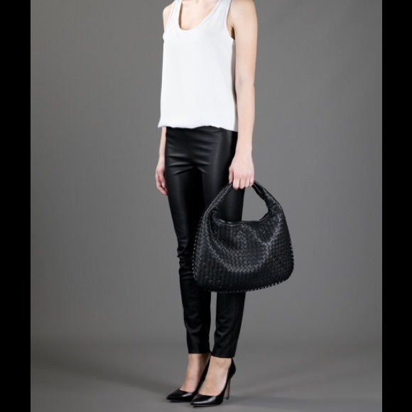 Bottega Veneta Medium Hobo Bag - Picture 2 of 3