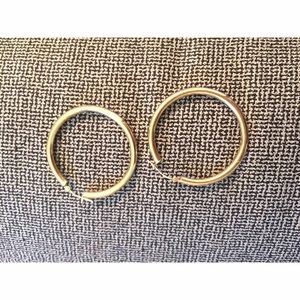 Simple gold hoop earrings