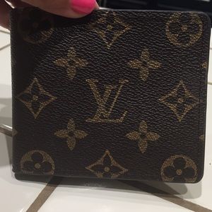 Nice monogrammed men's wallet