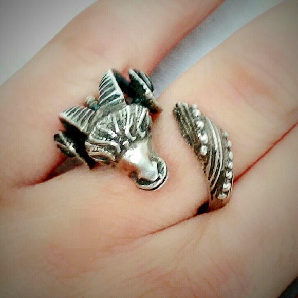 ❌SOLD Antique Sterling Italian Etruscan Ram Ring❌ - Picture 3 of 4