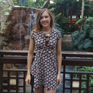 Meet your Posher, Courtney