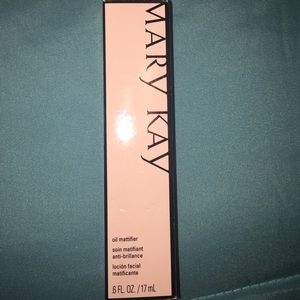 Mary Kay Oil Mattifier