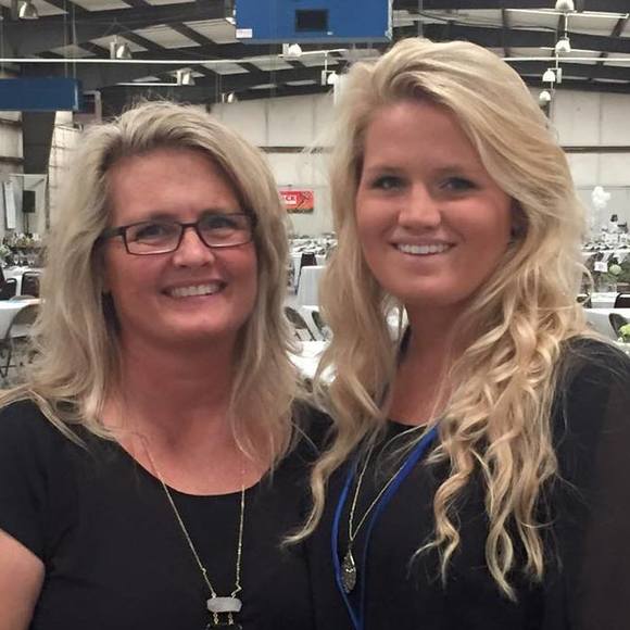 Meet your Posher, Ayrien