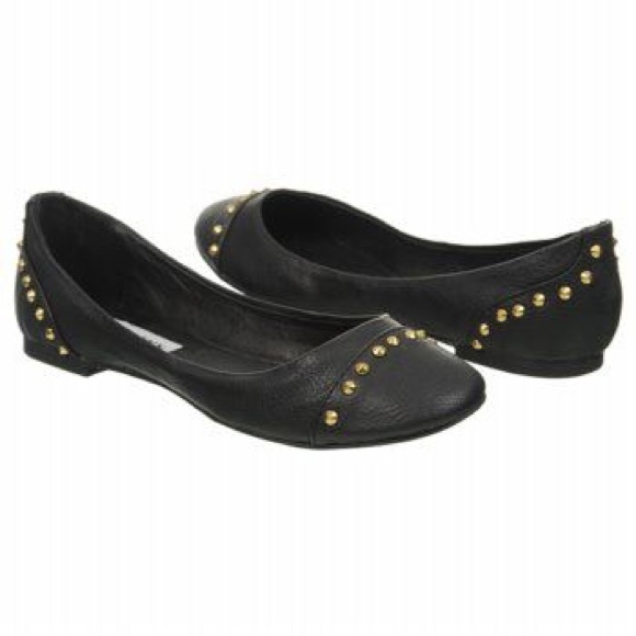 Steve Madden Black Studded Flats