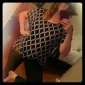 Flowy silky poly top black and white pattern