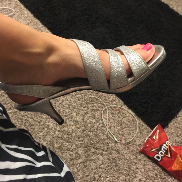 sparkly heels - Picture 3 of 4