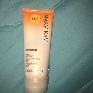 Mary Kay Satin Hands Peach Hand Cream