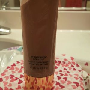 Victoria's Secret bronze glow body tint
