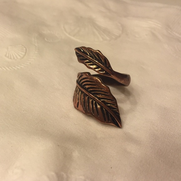Wrapped Around feather ring ✨💫