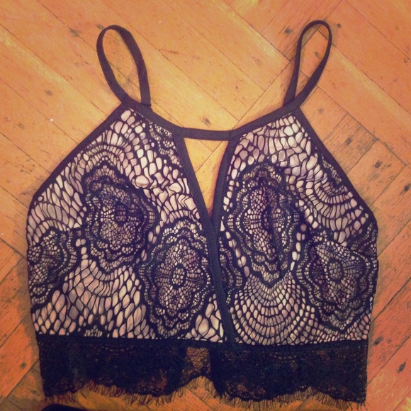 NEW! LF lace crop top