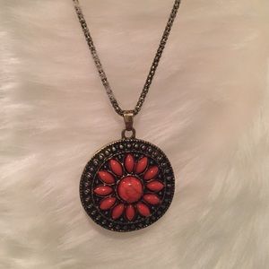 Tillys necklace