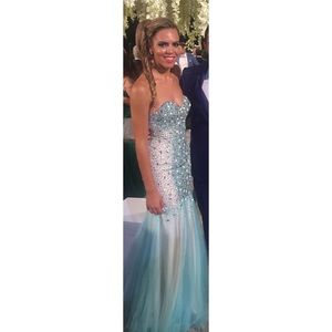 Stunning Sequin Turquoise prom dress