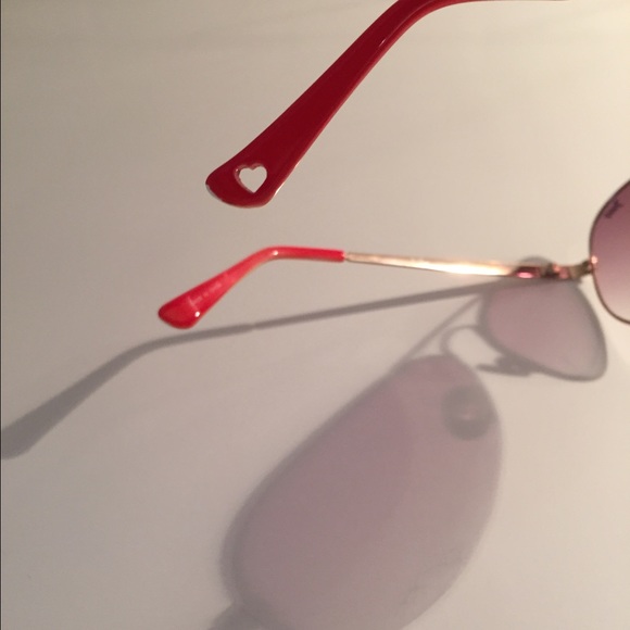 Juicy Couture Accessories - Juicy Couture Aviators Juicy Couture Accessories - Juicy Couture Aviators