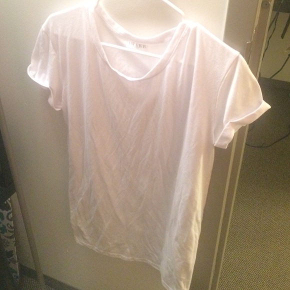 Tee shirt