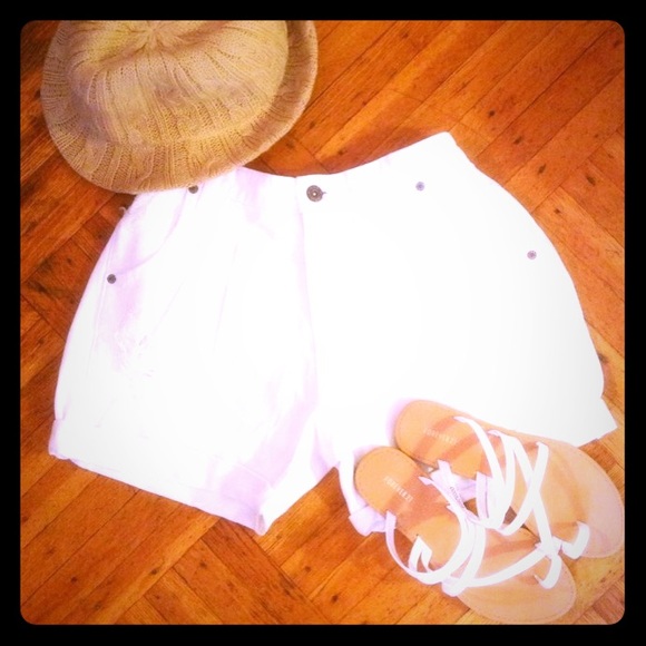 Brand New! LF midi shorts with scrunching waist