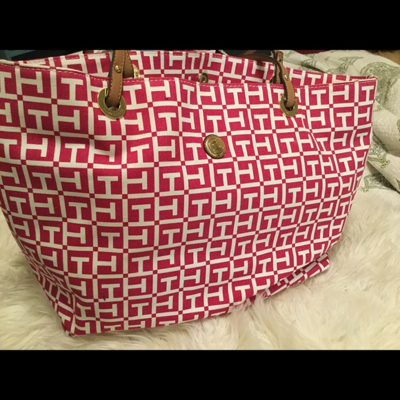 🌸 NWT Tommy Hilfiger Tote🌸