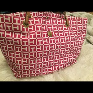 🌸 NWT Tommy Hilfiger Tote🌸