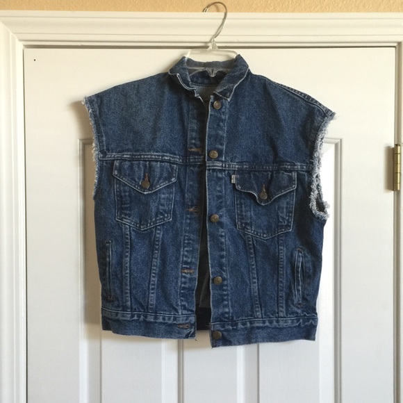 Trucker Style Levi's Denim Vest!