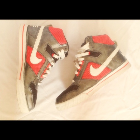 Nike high top sneakers
