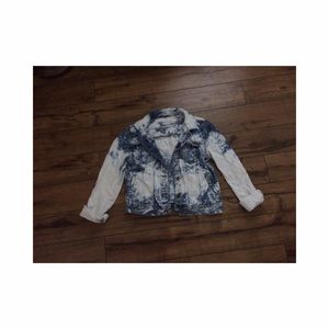Bullhead acid washed cropped denim jacket