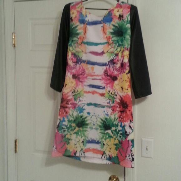 Dress - Picture 1 of 1