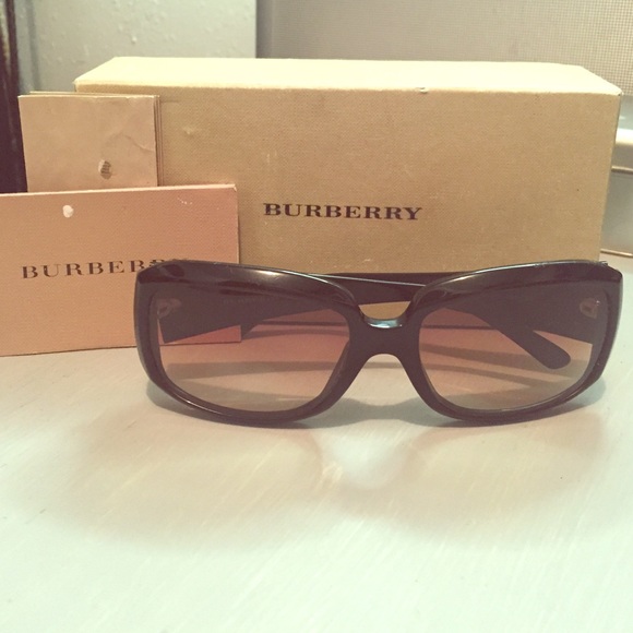 Burberry sunglasses