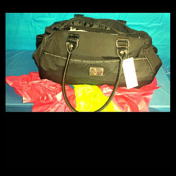 SOLD!!!!!  NEW KENNETH COLE REACTION SATCHEL BAG