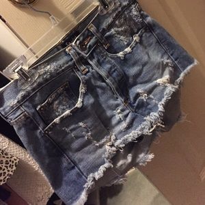 High wasted denim shorts
