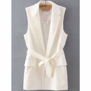 SOLD Sleeveless blazer vest