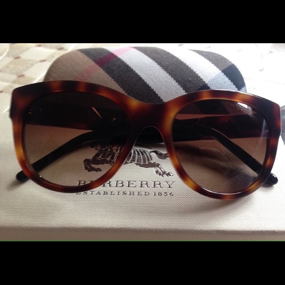 Burberry sunglasses