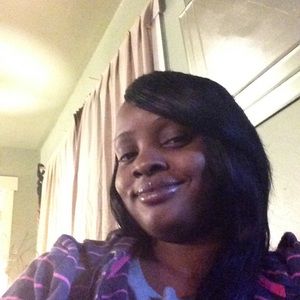 Meet your Posher, Neisha