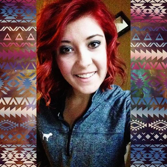 Meet your Posher, Kylee - Picture 1 of 1