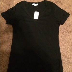 New black v-neck t-shirt w/ tag. Forever 21