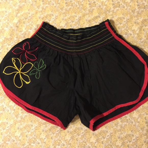 Hinano shorts size M