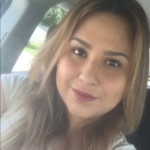 Meet your Posher, Leyda