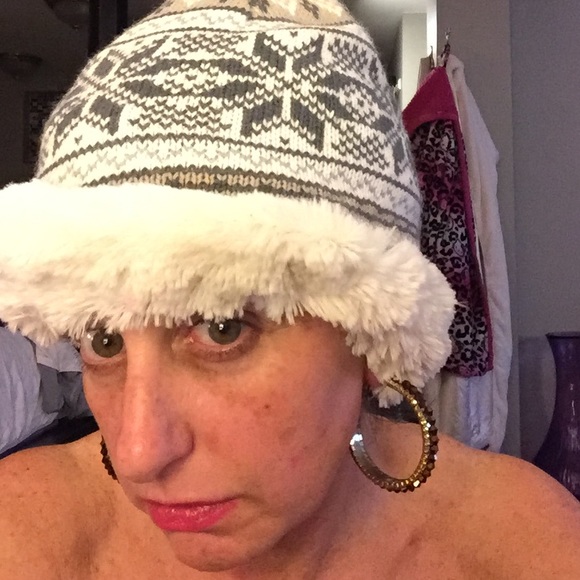 Winter hat - Picture 2 of 4
