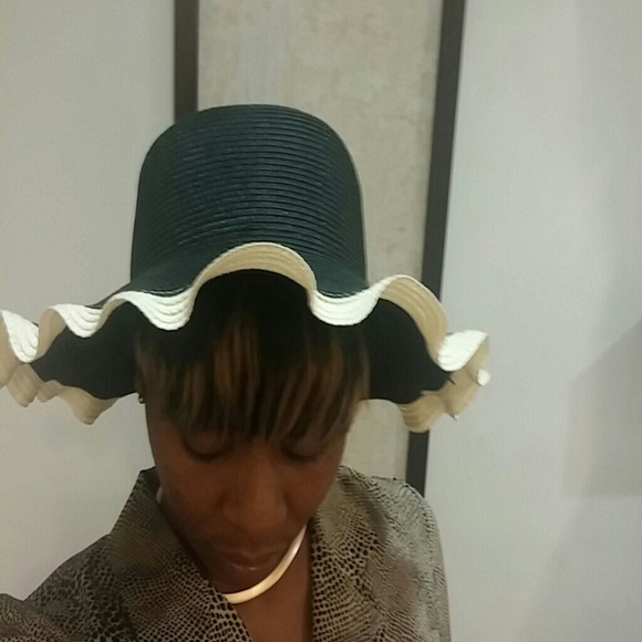 Hat - Picture 3 of 4