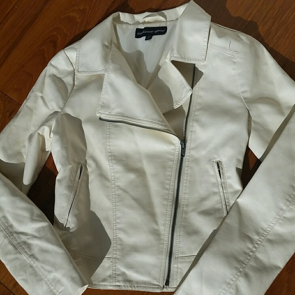 **TRADED** - Picture 2 of 3