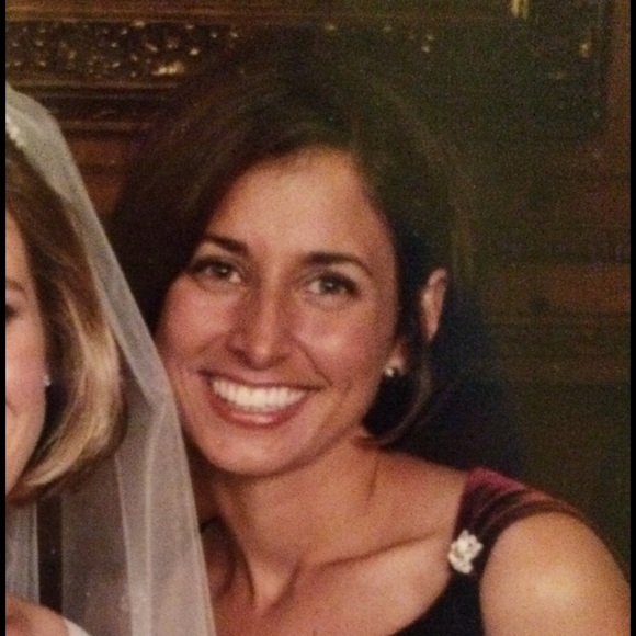 Meet your Posher, Leigh - Picture 3 of 3