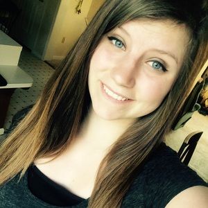 Meet your Posher, Corinne