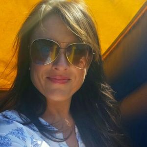 Meet your Posher, Leslie