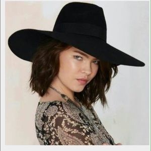 Nastygal Super oversized hat
