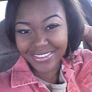 Meet your Posher, Danitra