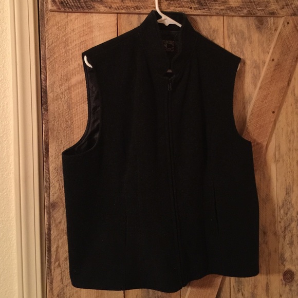 Wyoming traders vest