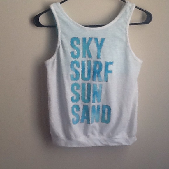 Cute beach top🏄🏽