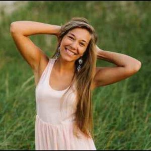 Meet your Posher, Brittney