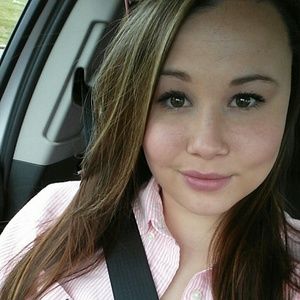 Meet your Posher, Cera