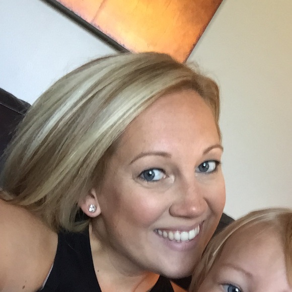 Meet your Posher, Kristin